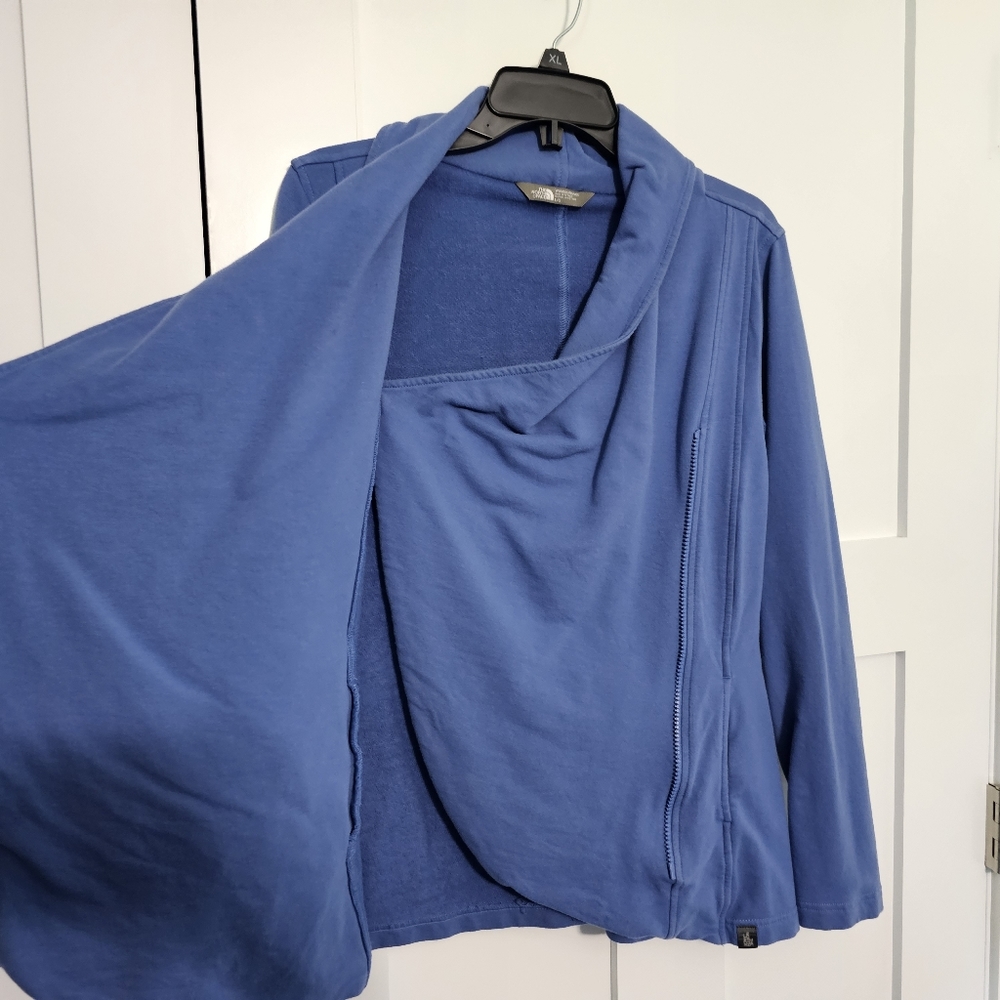 *Crescent Wrap Jacket* - Picture 4 of 11